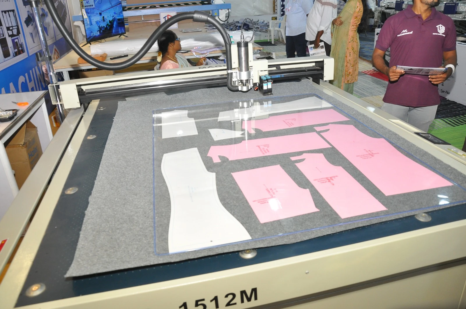 TEMPLATE CUTTING MACHINE